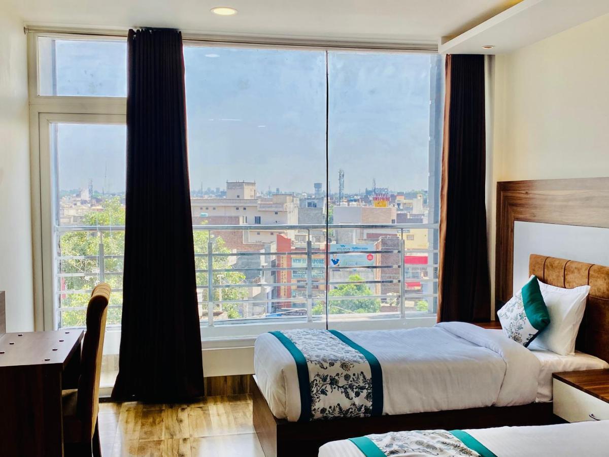 Hotel White House By An Hotels - Walking Distance From Golden Temple Amritsar Exteriér fotografie