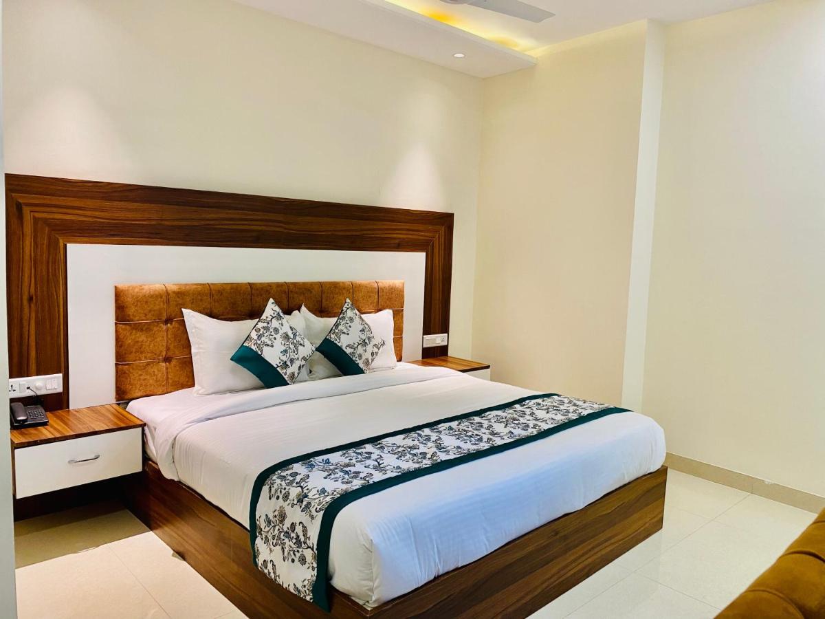 Hotel White House By An Hotels - Walking Distance From Golden Temple Amritsar Exteriér fotografie