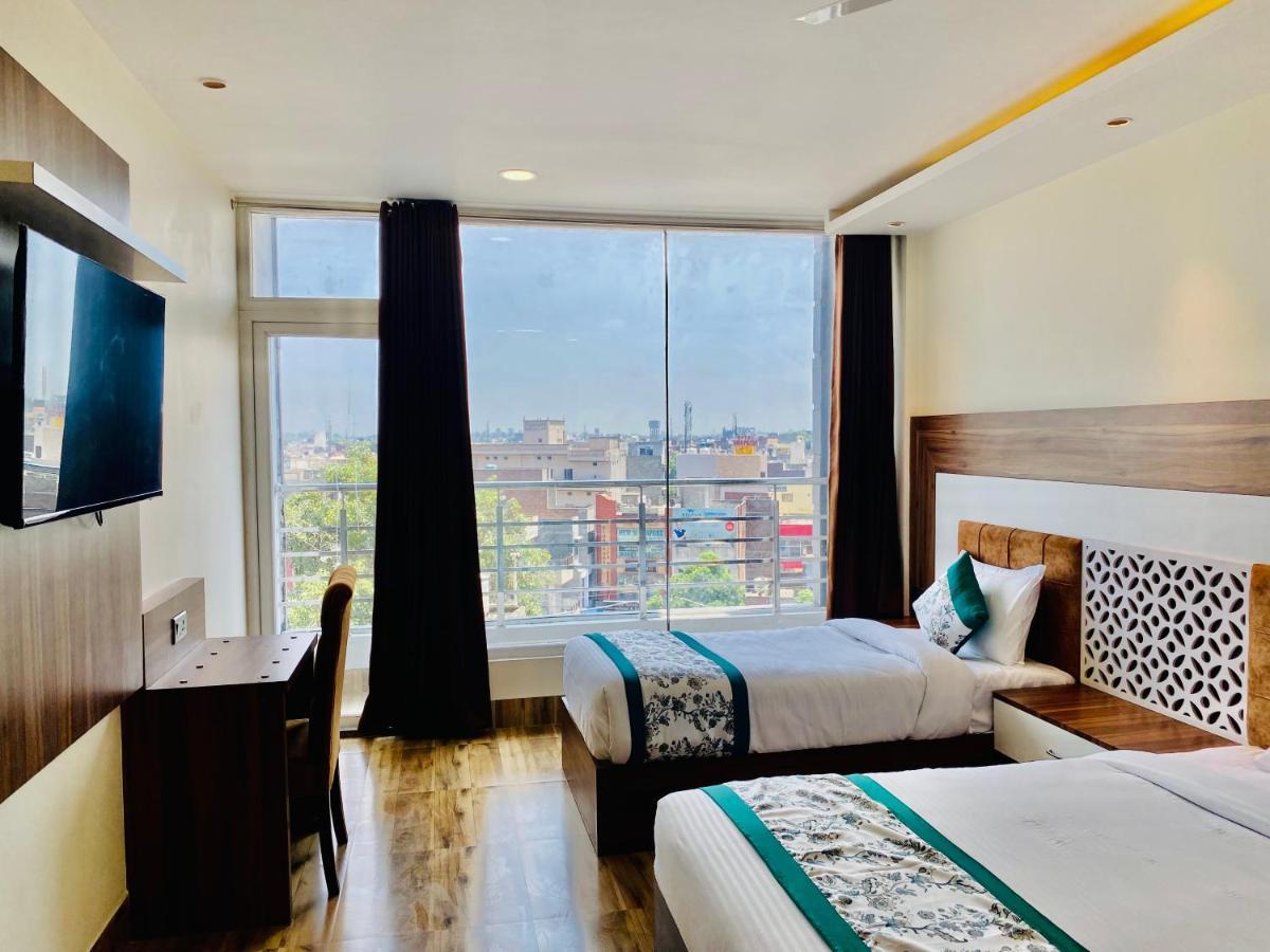 Hotel White House By An Hotels - Walking Distance From Golden Temple Amritsar Exteriér fotografie