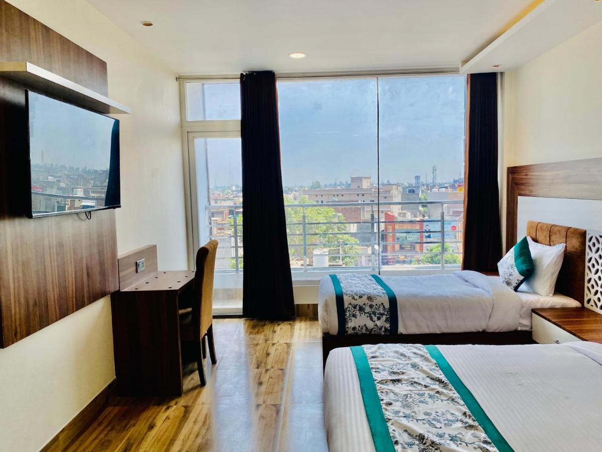Hotel White House By An Hotels - Walking Distance From Golden Temple Amritsar Exteriér fotografie